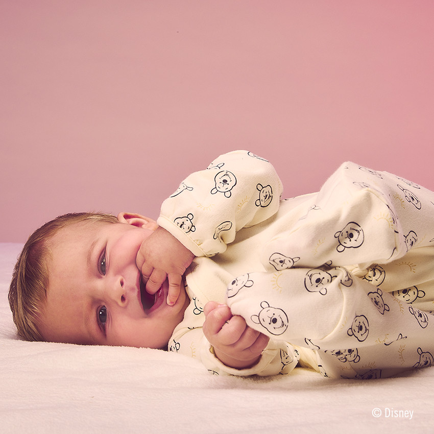 Pelele de felpa con estampado de Winnie the Pooh para bebé 