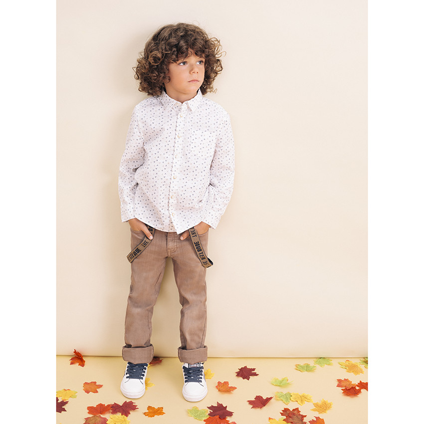 Camisa de manga larga con estampados gráficos all-over y bolsillos  Additional Camisa de manga larga con estampados gráficos all-over y bolsillos