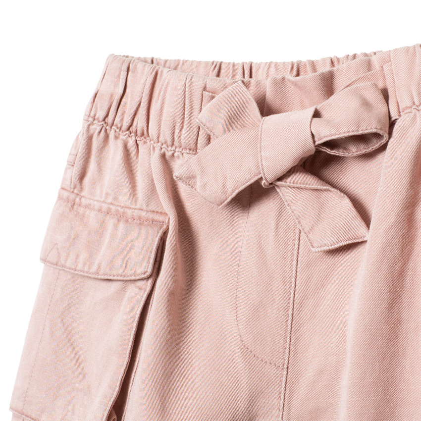 Pantalón corto con bolsillo y cordones para atar   Additional Pantalón corto con bolsillo y cordones para atar