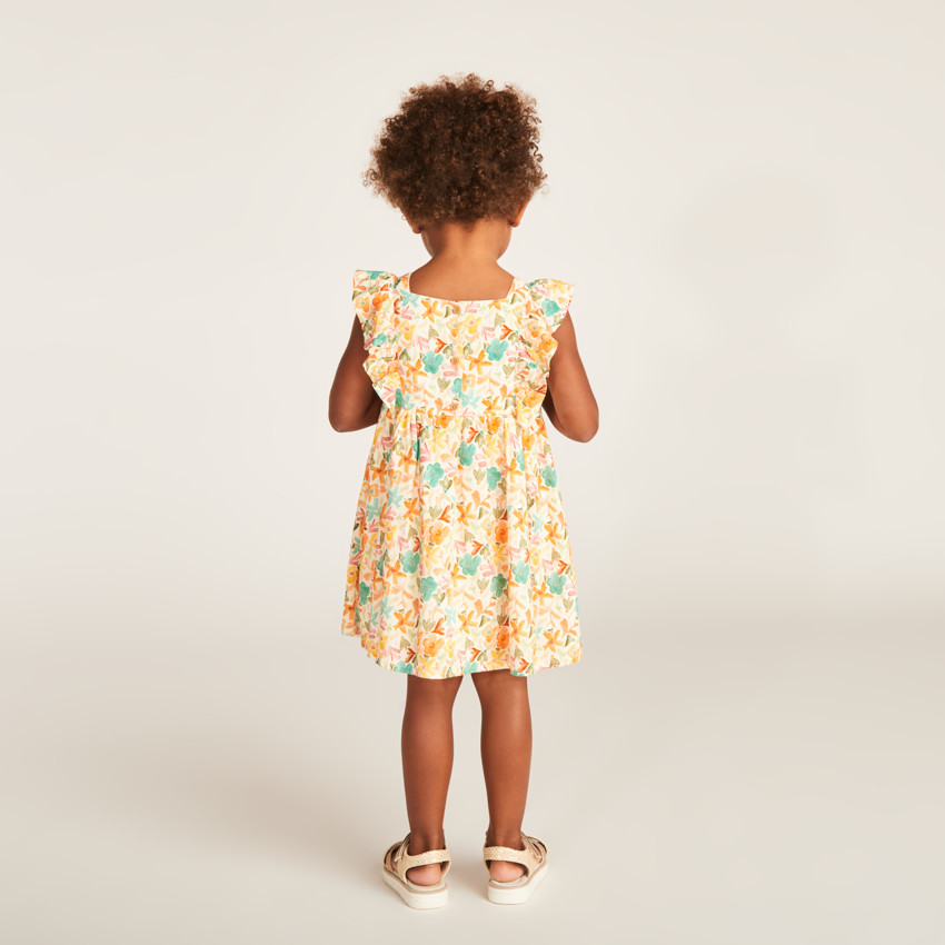 Ropa de niña bebé con estampado floral y mangas cortas. 