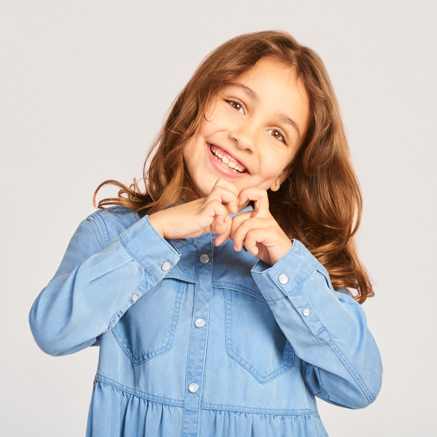 Vestido camisa de manga larga con volante para niña 