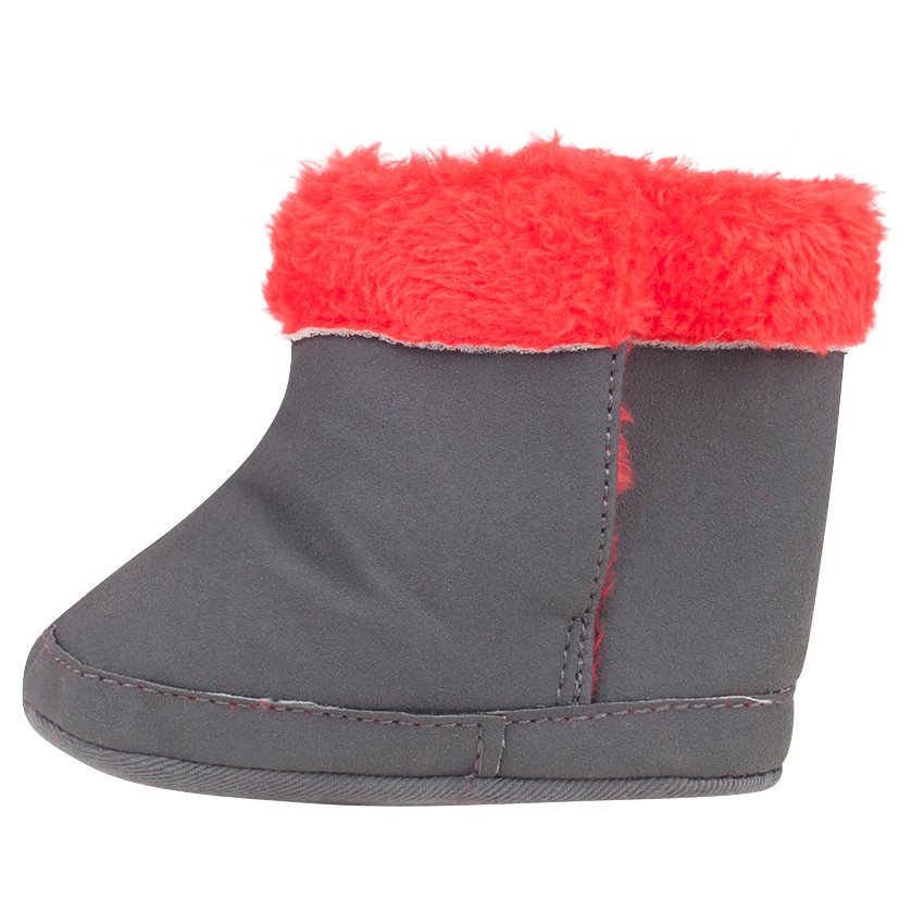 Botines de piel serraje y de pelo sintético con estampado 