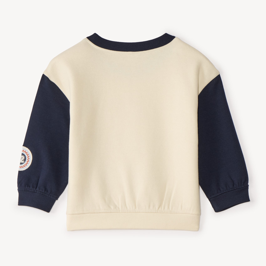 Sudadera oversize para bebé niño bicolor con estampado de coches de carrera. 
