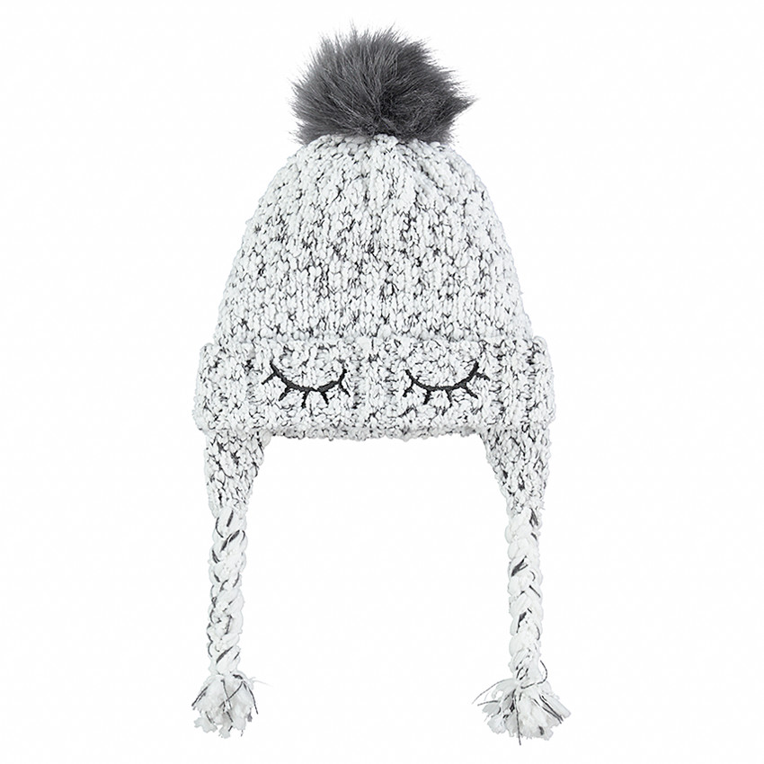 Gorro peruano de punto con detalles bordados y borla 