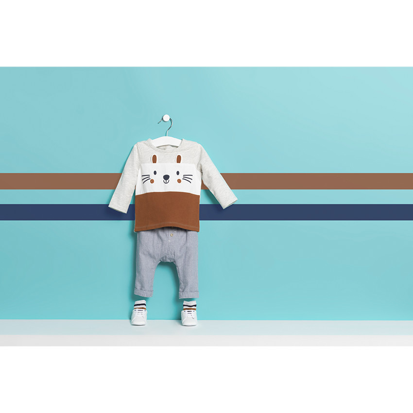 Camiseta de manga larga tricolor de punto con detalles estampados  Additional Camiseta de manga larga tricolor de punto con detalles estampados