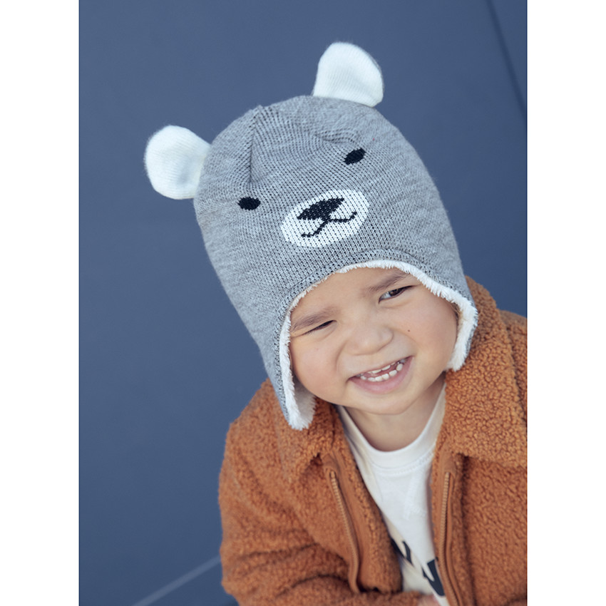 Conjunto de fantasía con gorro y manoplas de punto con forro 