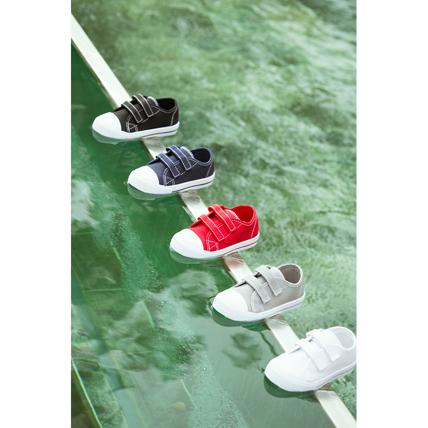 Zapatillas de deporte de caña baja con velcro de tela 