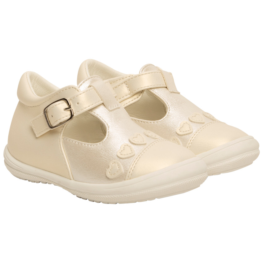 Merceditas efecto cuero nacarado con parches de corazones para bebé niña 