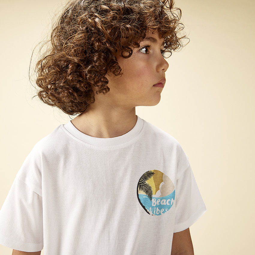 Camiseta de manga corta con estampado fantasía tema playa para niño 