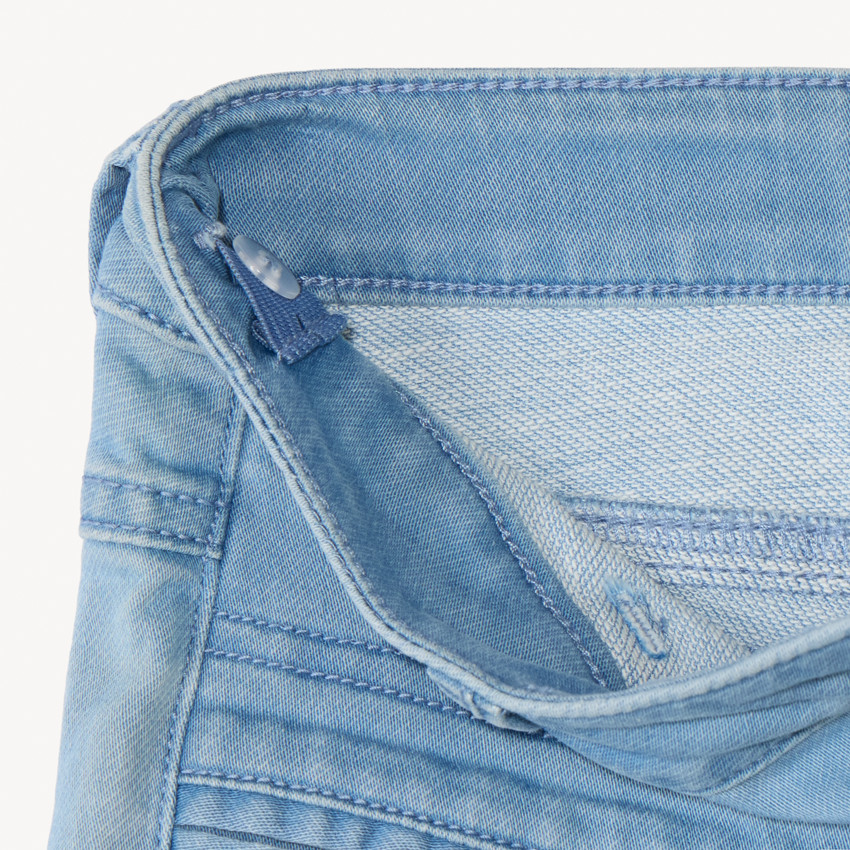 Pantalón recto con bolsillos para niño 