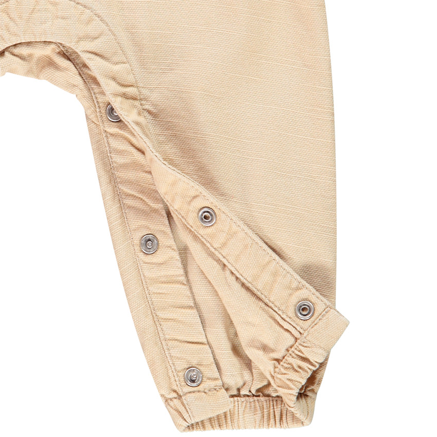 Conjunto peto y camisa cuello mao 