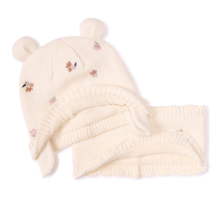Conjunto gorro y cuello tubular con flores bordadas para bebé niña 
