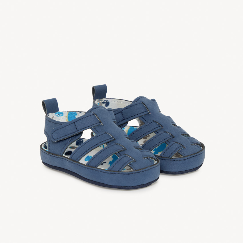 Sandalias cerradas con velcro y forro estampado para bebé niño 