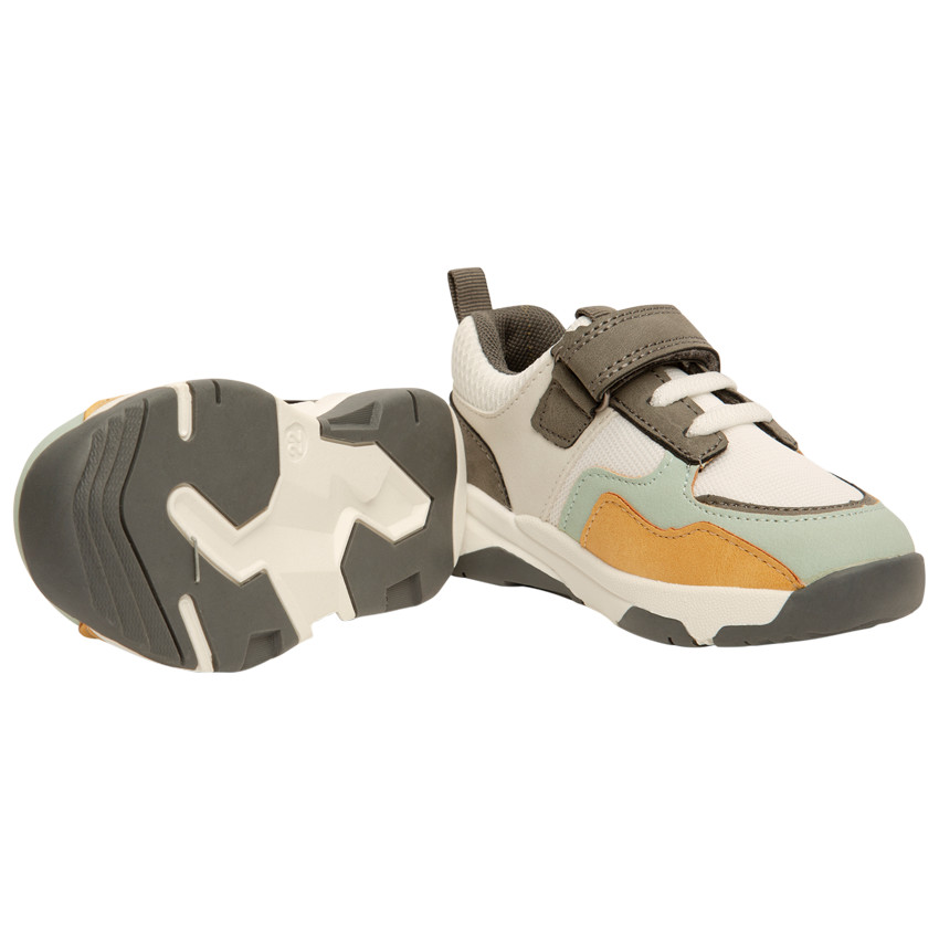 Zapatillas deportivas con detalles en contraste niño 