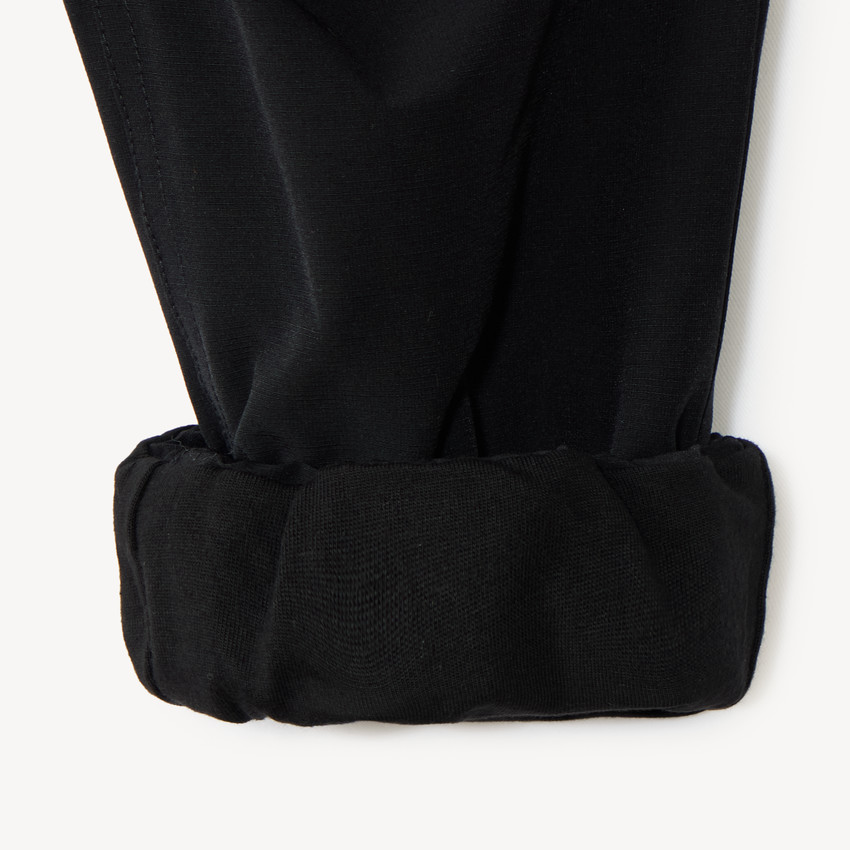 Pantalón jogger estilo cargo niño 