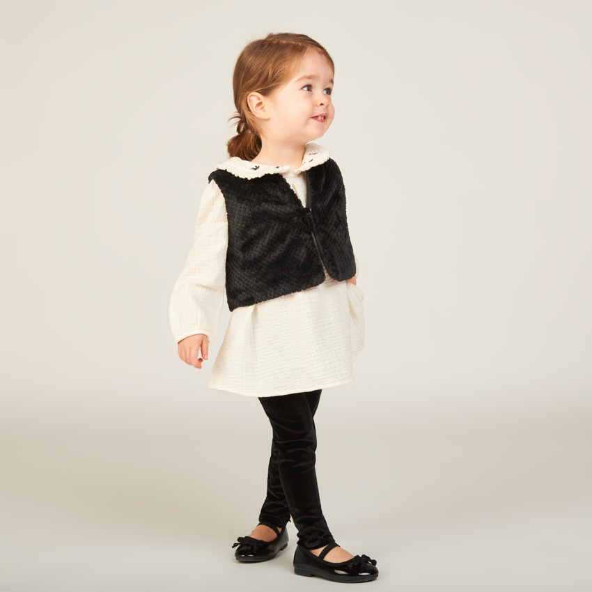 Conjunto de 3 piezas con blusa de tetra para niña bebé. 