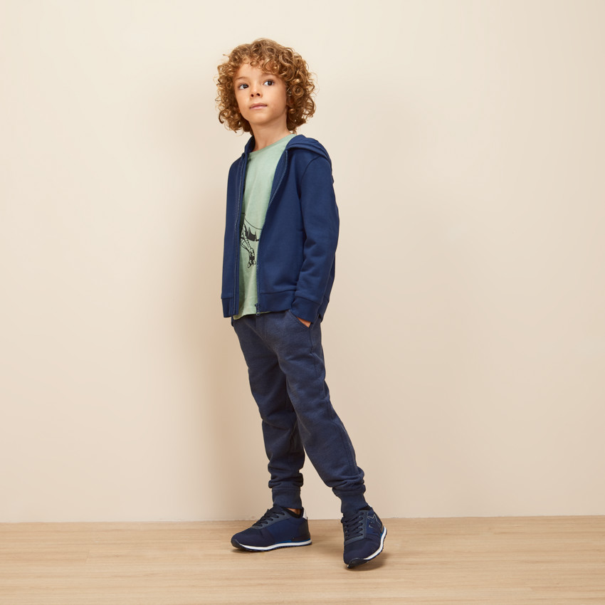 Chaqueta con capucha de felpa lisa para niño 