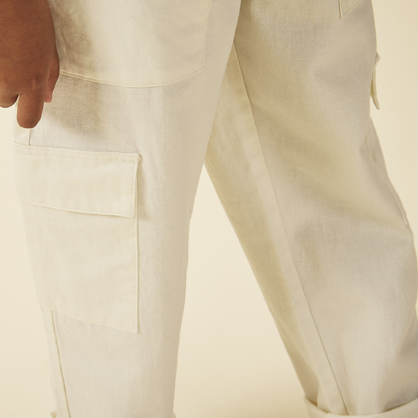 Pantalón recto cargo con bolsillos para niña 
