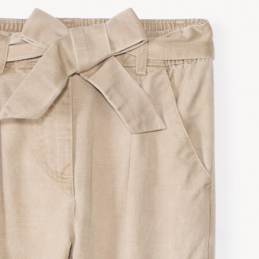 Pantalón cargo de sarga con cinturón para niña 