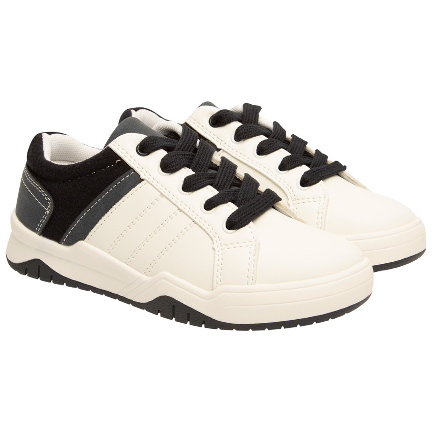 Zapatillas bajas con cordones y empiñaduras para niño 