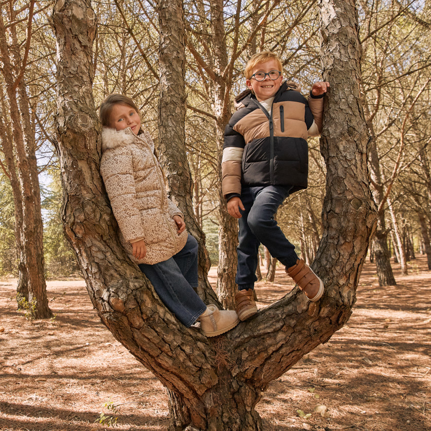 Anorak acolchado efecto color block para niño 