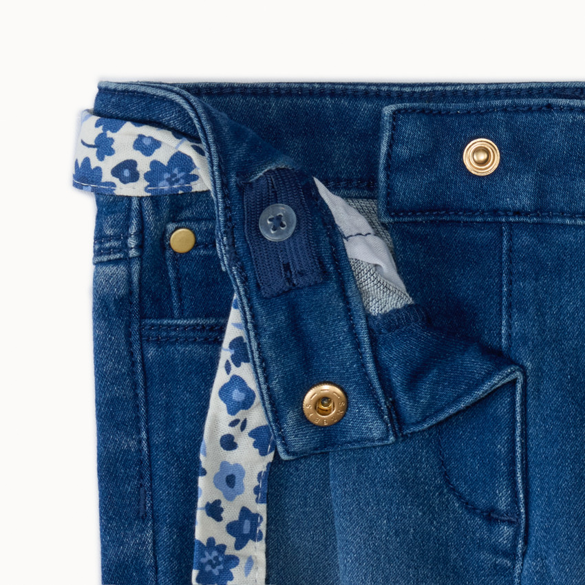 Pantalón vaquero recto con cinturón floral para atar para bebé niña 