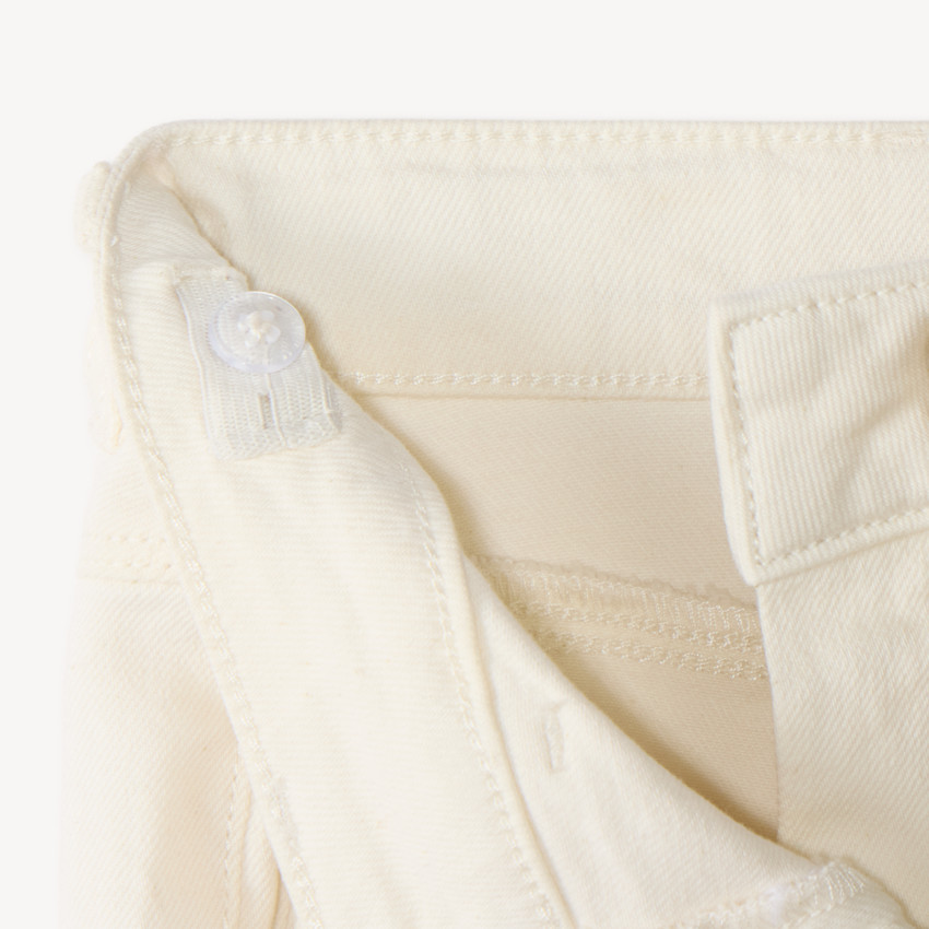 Jeans de campana con bolsillos parche para niña 