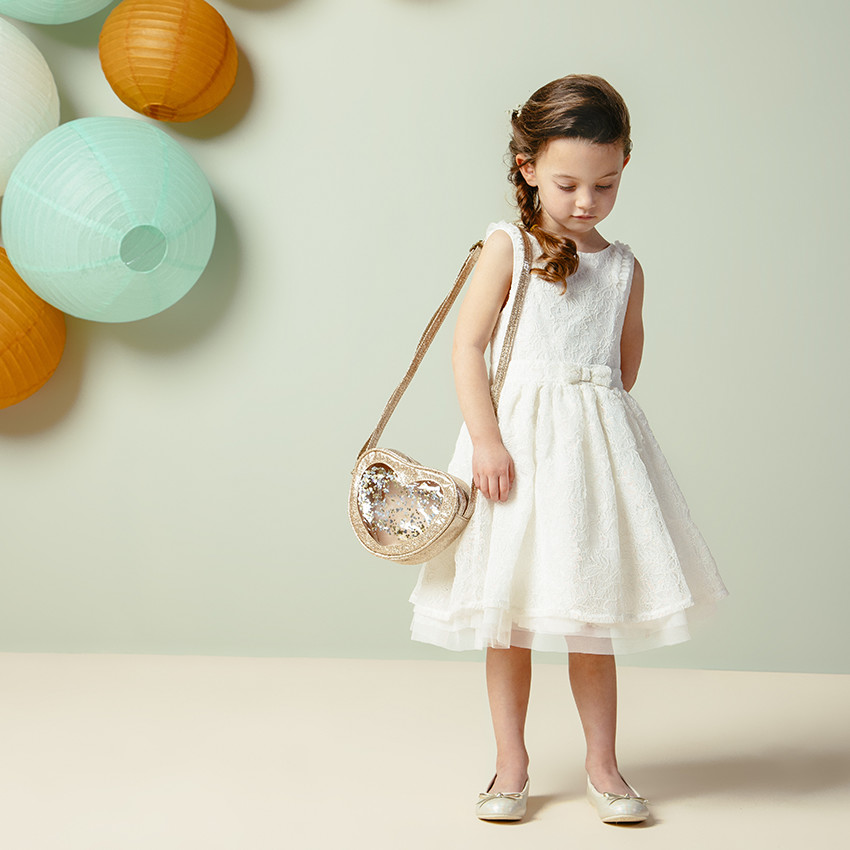 Bolso bandolera en forma de corazón con purpurina 