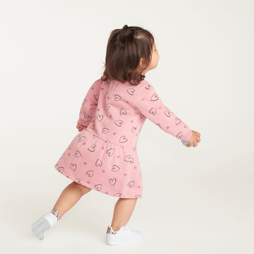 Vestido de sudadera con mangas largas para bebé niña con estampado de corazones. 