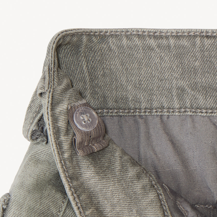 Bermudas de mezclilla estilo cargo para niño 