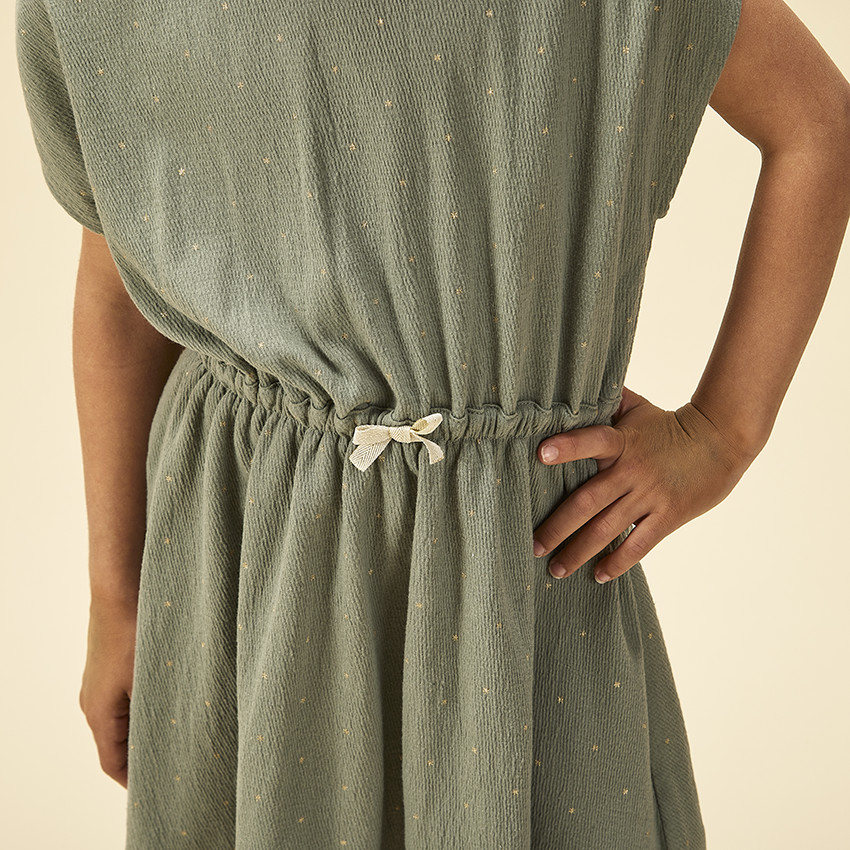 Vestido de manga corta con estampado de flores fantasía para niña 