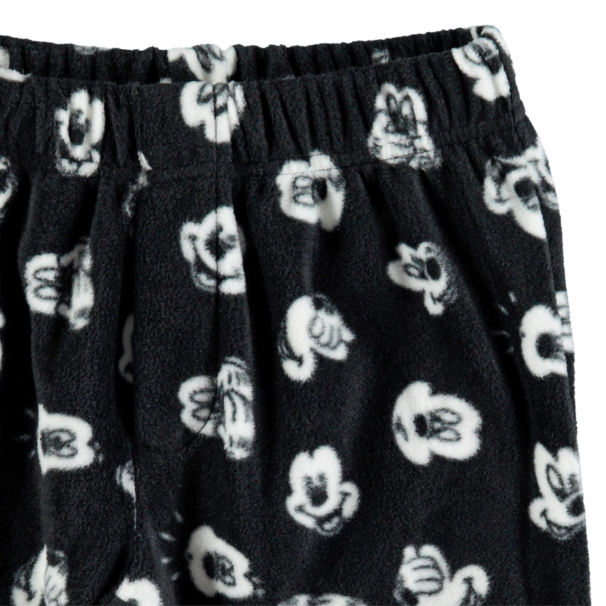 Pijama de polar con dibujo de Mickey y toques rojos 