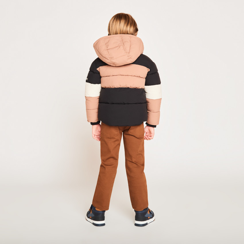 Anorak acolchado efecto color block para niño 