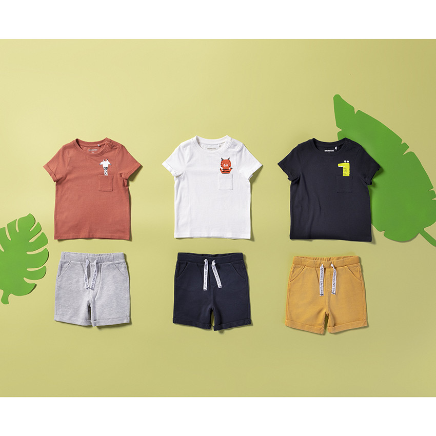 T-shirt manches courtes à poche et print dinosaure  Additional T-shirt manches courtes à poche et print dinosaure