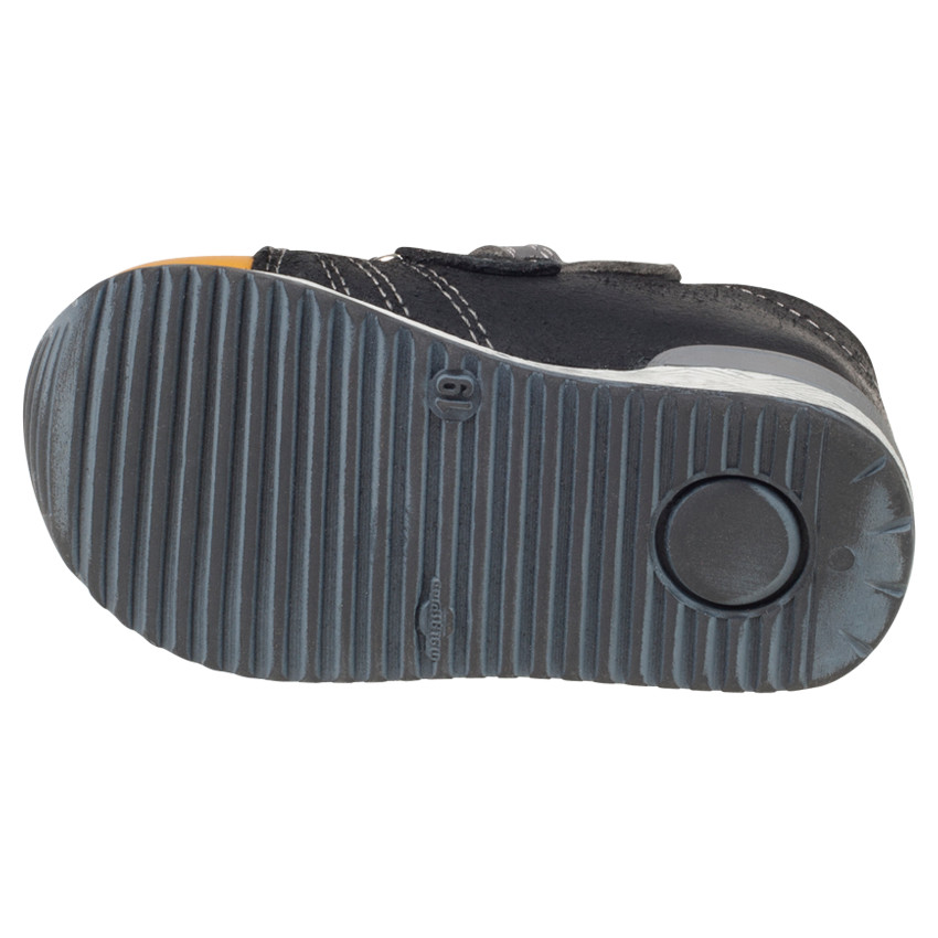 Botas bajas de cuero aplicación con estampado estrella 