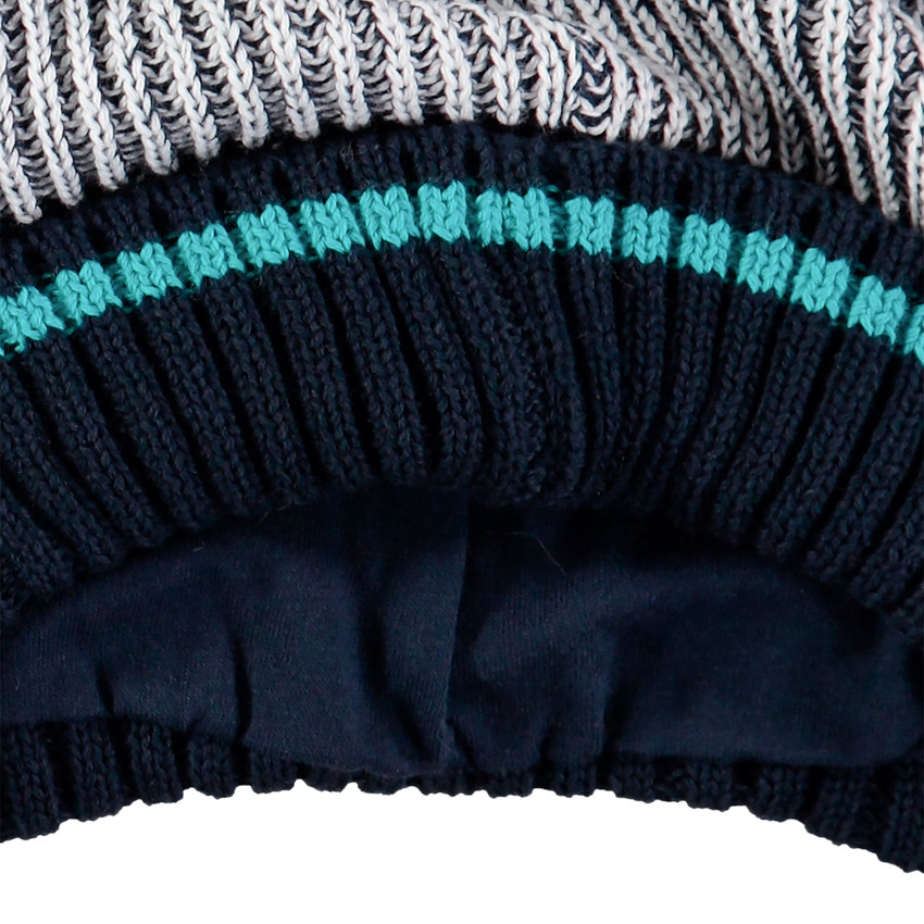 Gorro de punto con visera integrada  Additional Gorro de punto con visera integrada