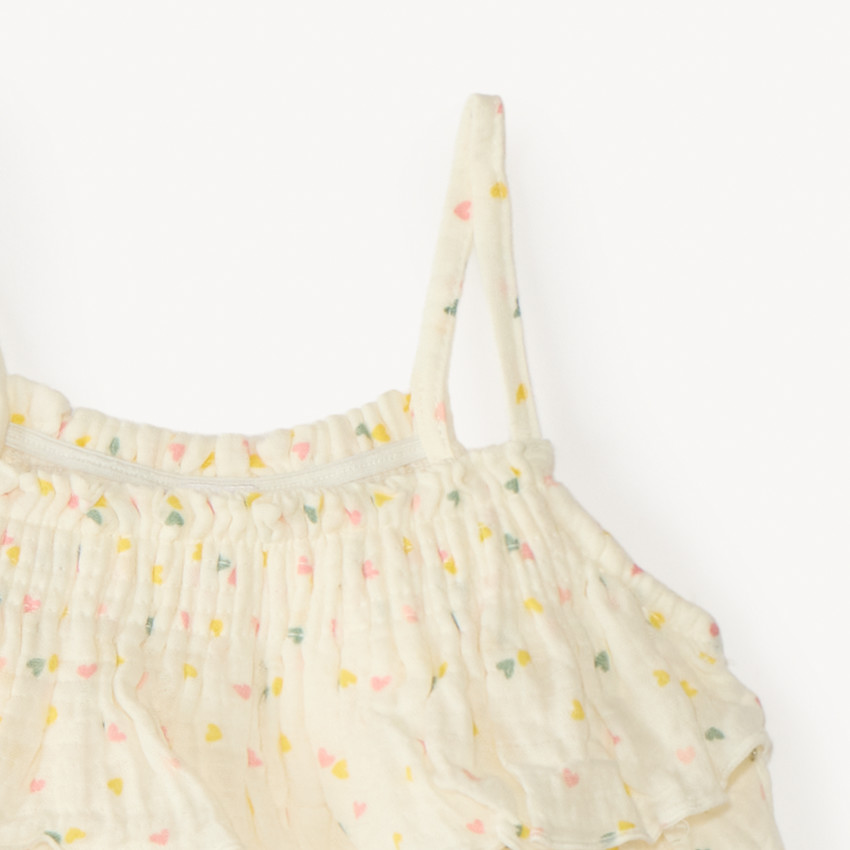 Conjunto corto de 2 piezas camiseta sin mangas + short estampado de corazones para bebé niña. 