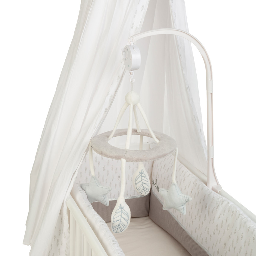 Móvil musical con suspensiones de terciopelo 