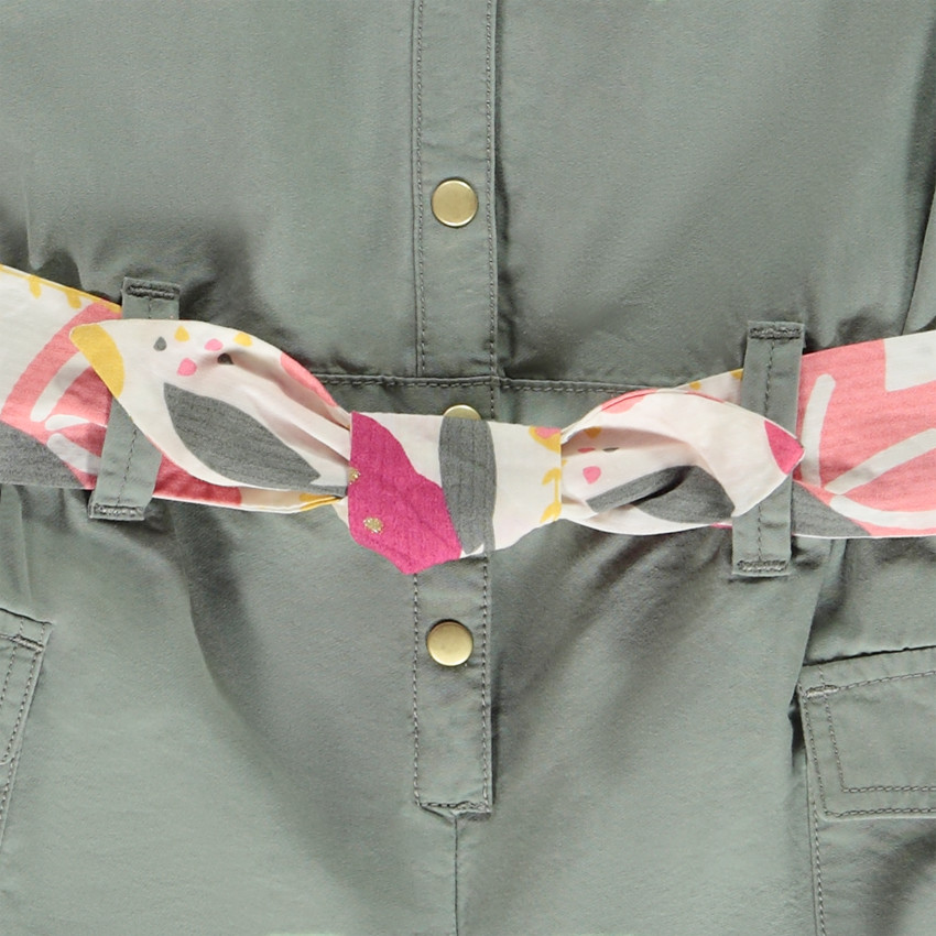 Conjunto de combishort con cinturón impreso para niña 