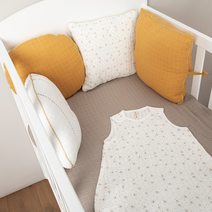 Cojín decorativo en gasa de algodón forma hoja modulable 