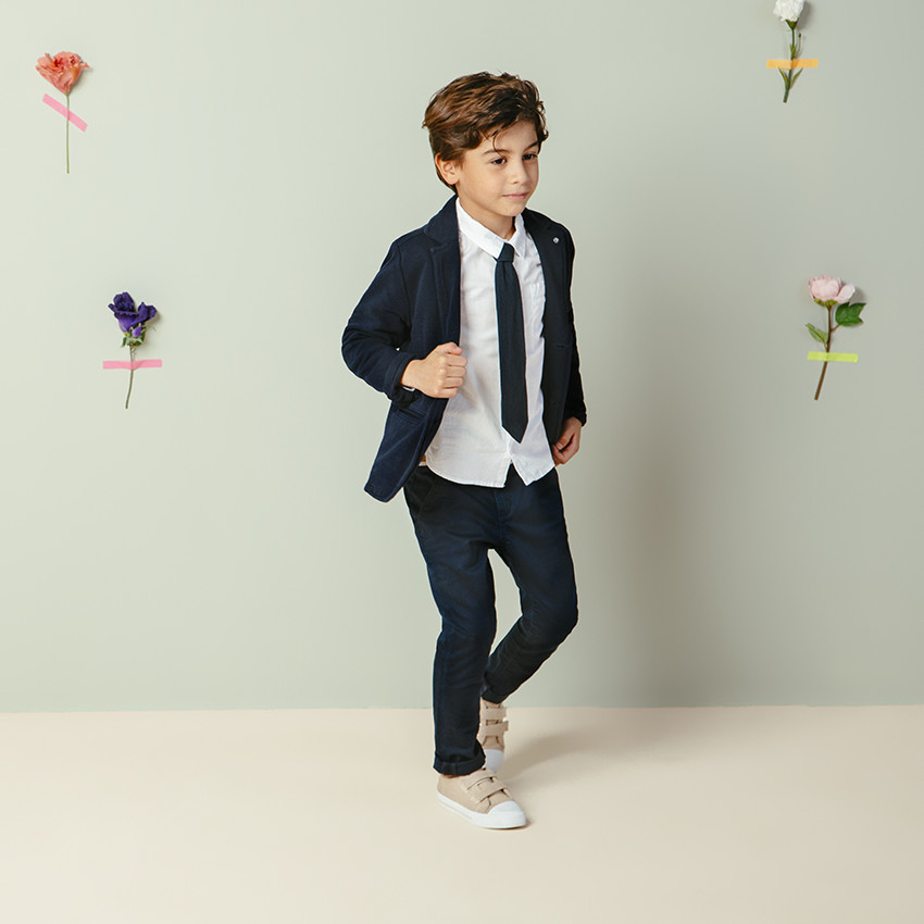 Camisa de manga larga de gala con corbata desmontable 