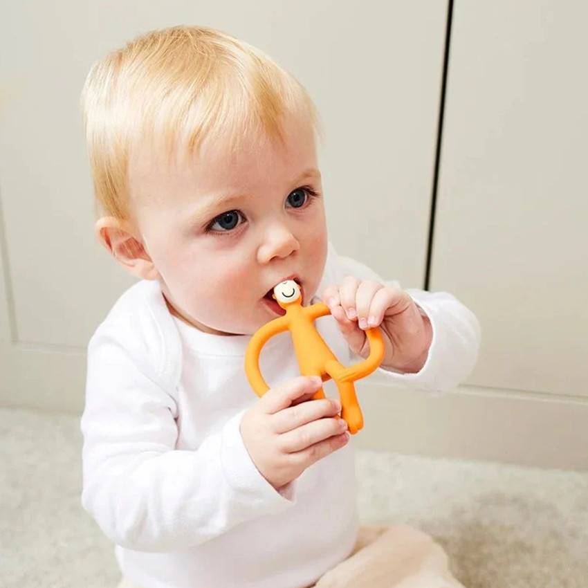 Mordedor Mono naranja 