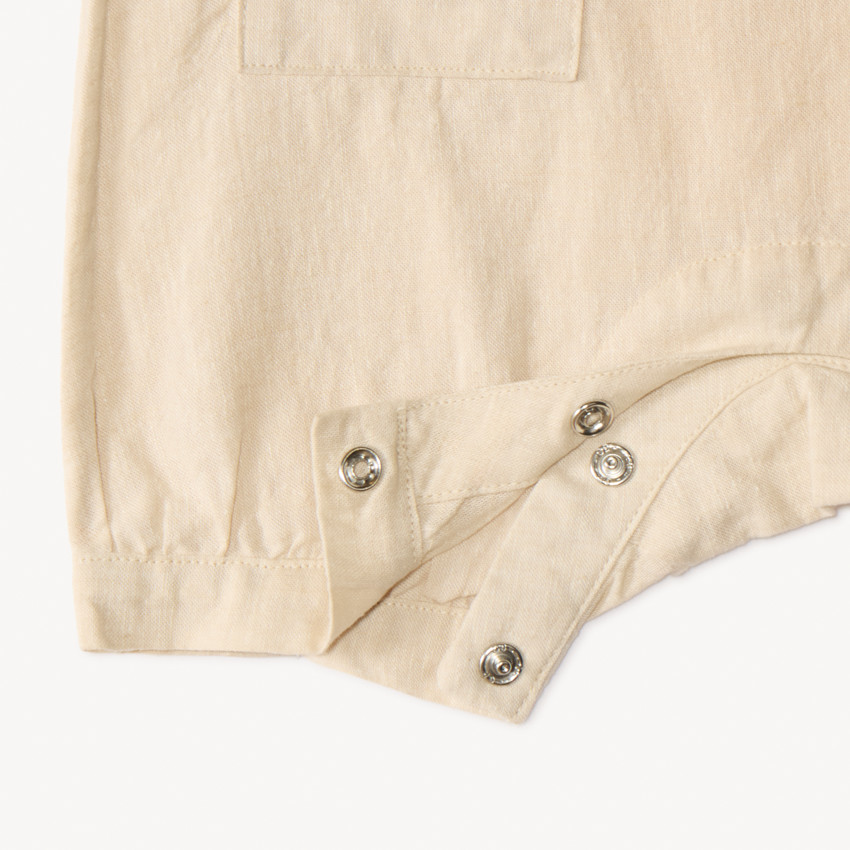 Ramona corta de lino con cuello Claudine para bebé niño 