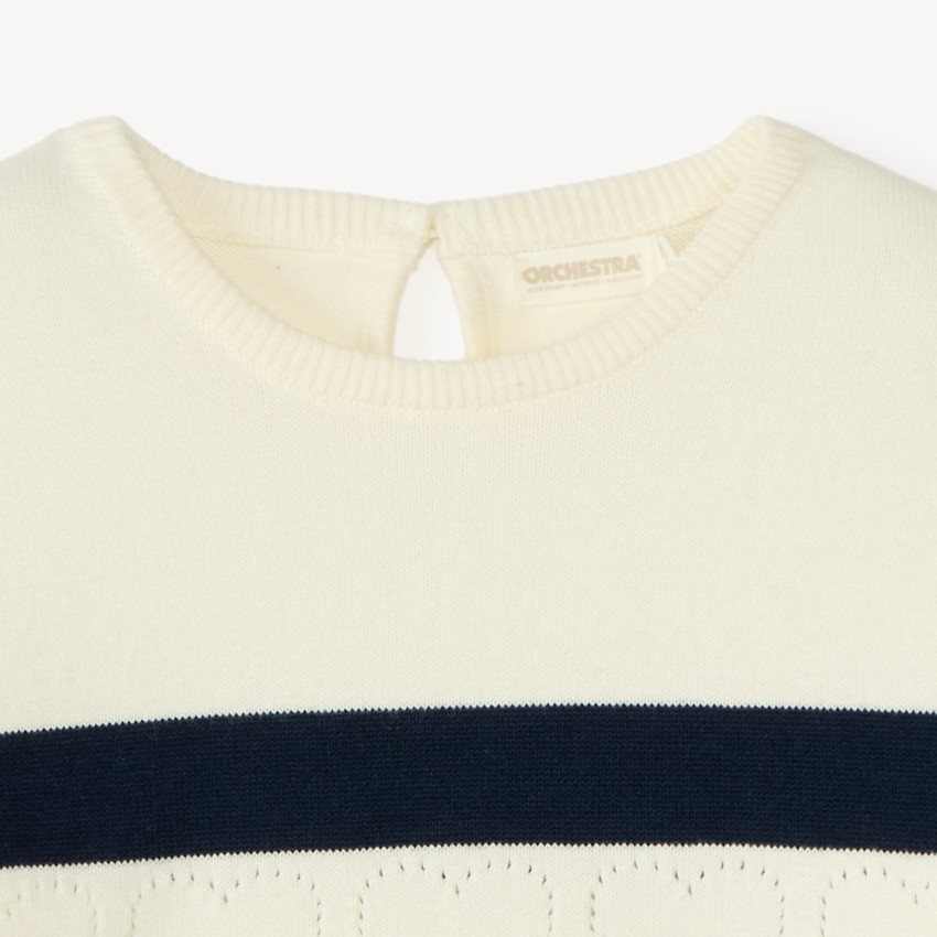 Suéter de rayas de punto con corazones calados para niña 