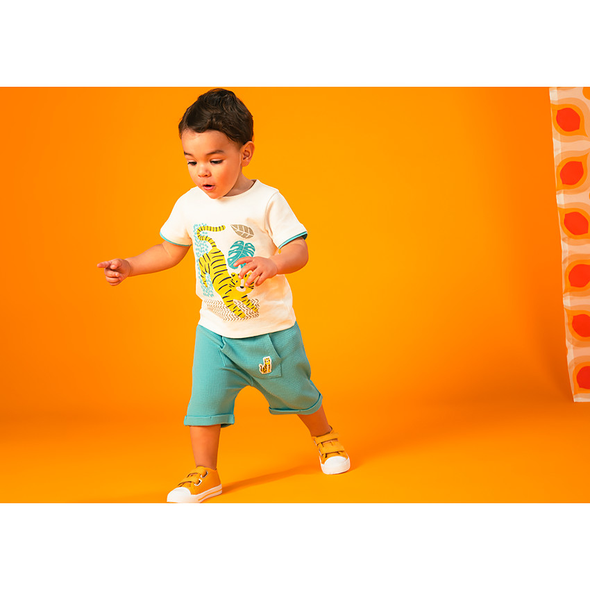 Bermudas efecto gofrado 