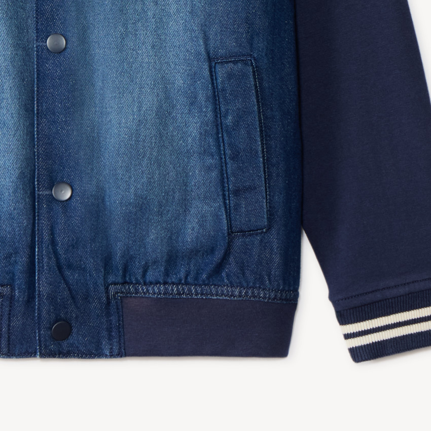 Chaqueta teddy para niño de mezclilla y felpa. 