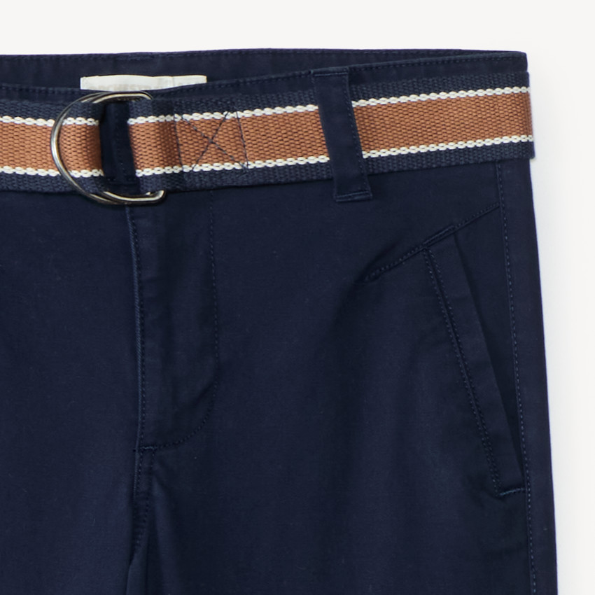 Pantalón recto de tela niño con cinturón 