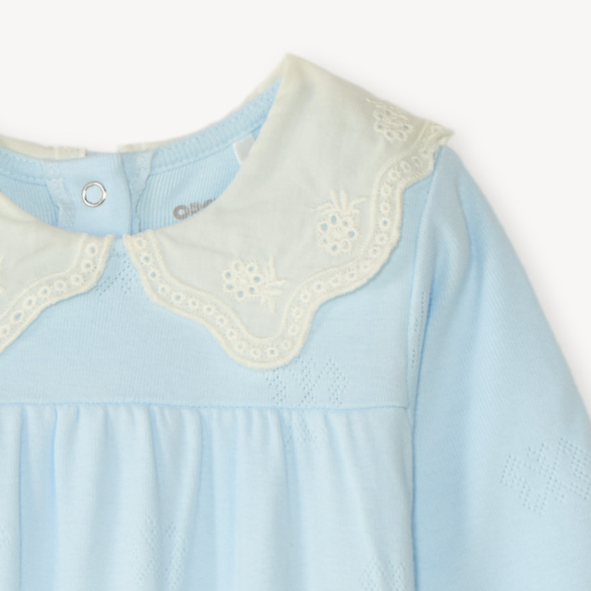 Pijama ligero con cuello de bordado inglés para bebé niña. 