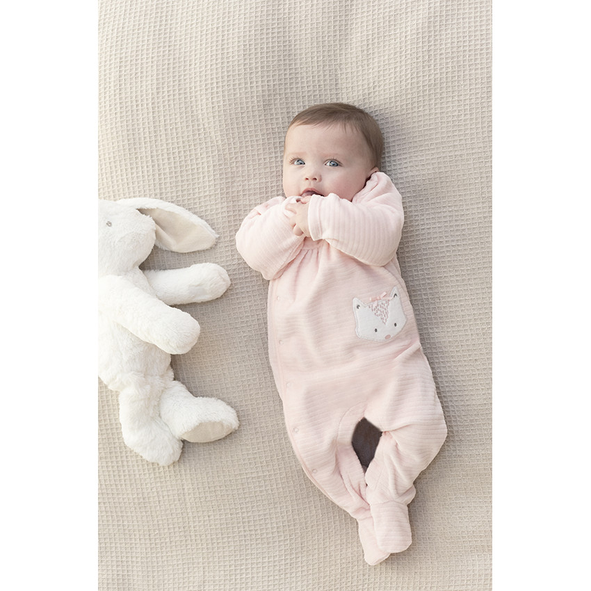 Pelele rosa de terciopelo 