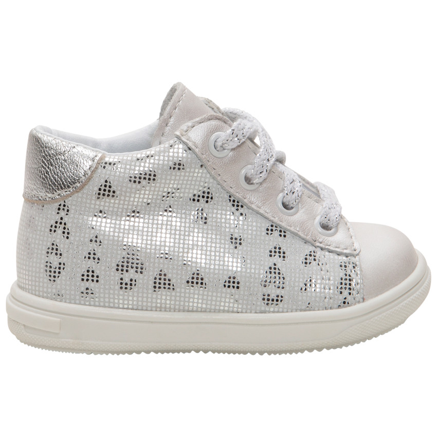 Botines iridiscentes con estampado plateado y cordones 